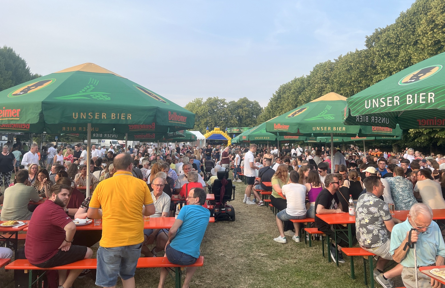 Lindenblütenfest in Maximiliansau: Musik und Spaß unter Linden - 15. +16. Juni 2024